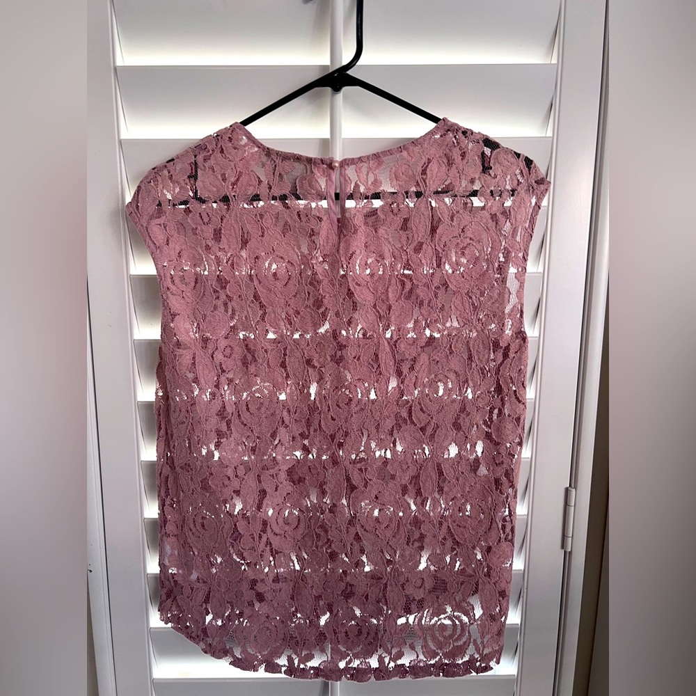 Lace tank/shell - Picture 2 of 5